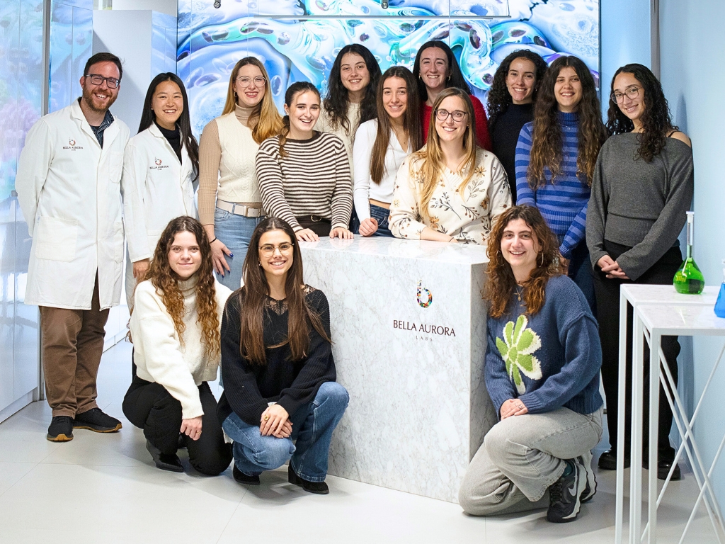 Bella Aurora Mujeres STEM